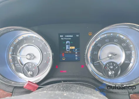 2012 Chrysler 300 из США, поврежденный, VIN 2C3CCAAG9CH142468